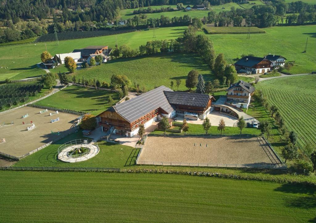 Appartement Schoenhuberhof - Panoramalage à Brunico Extérieur photo